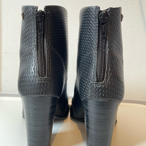 Ankle boots - Picture 4 of 8